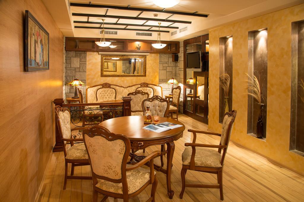 Hotel Gabi Plovdiv Ngoại thất bức ảnh
