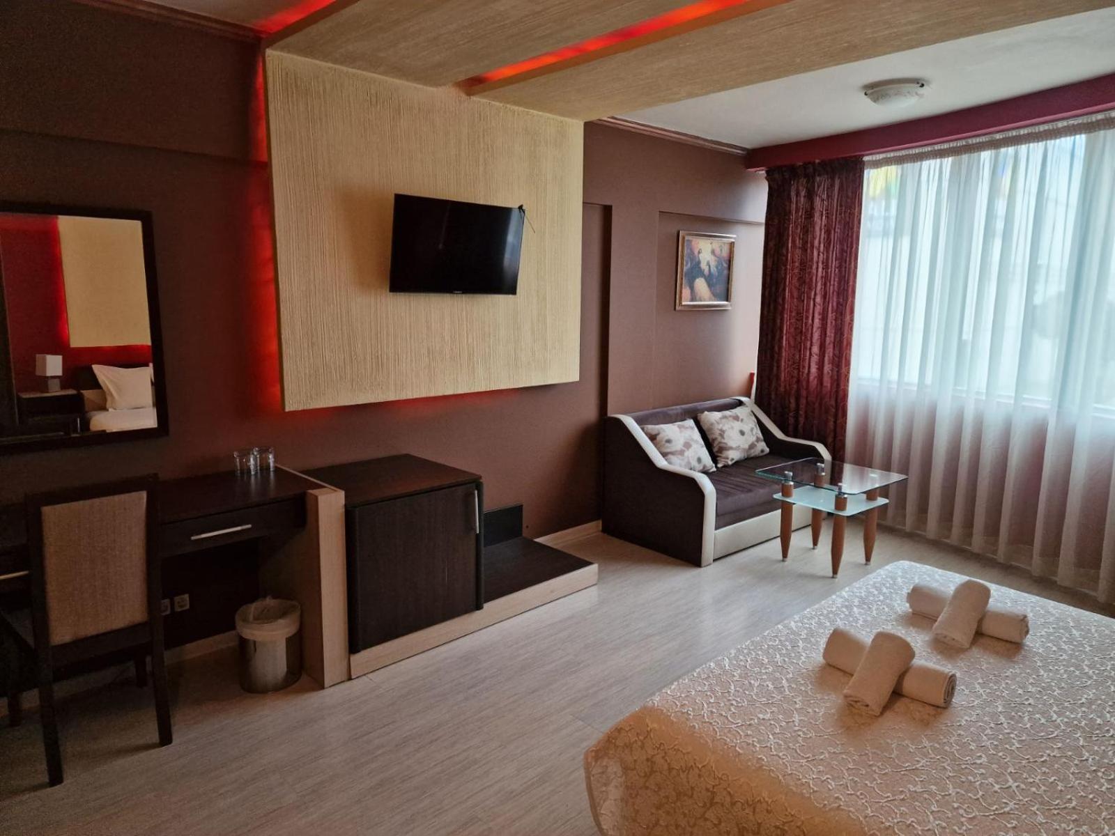 Hotel Gabi Plovdiv Ngoại thất bức ảnh